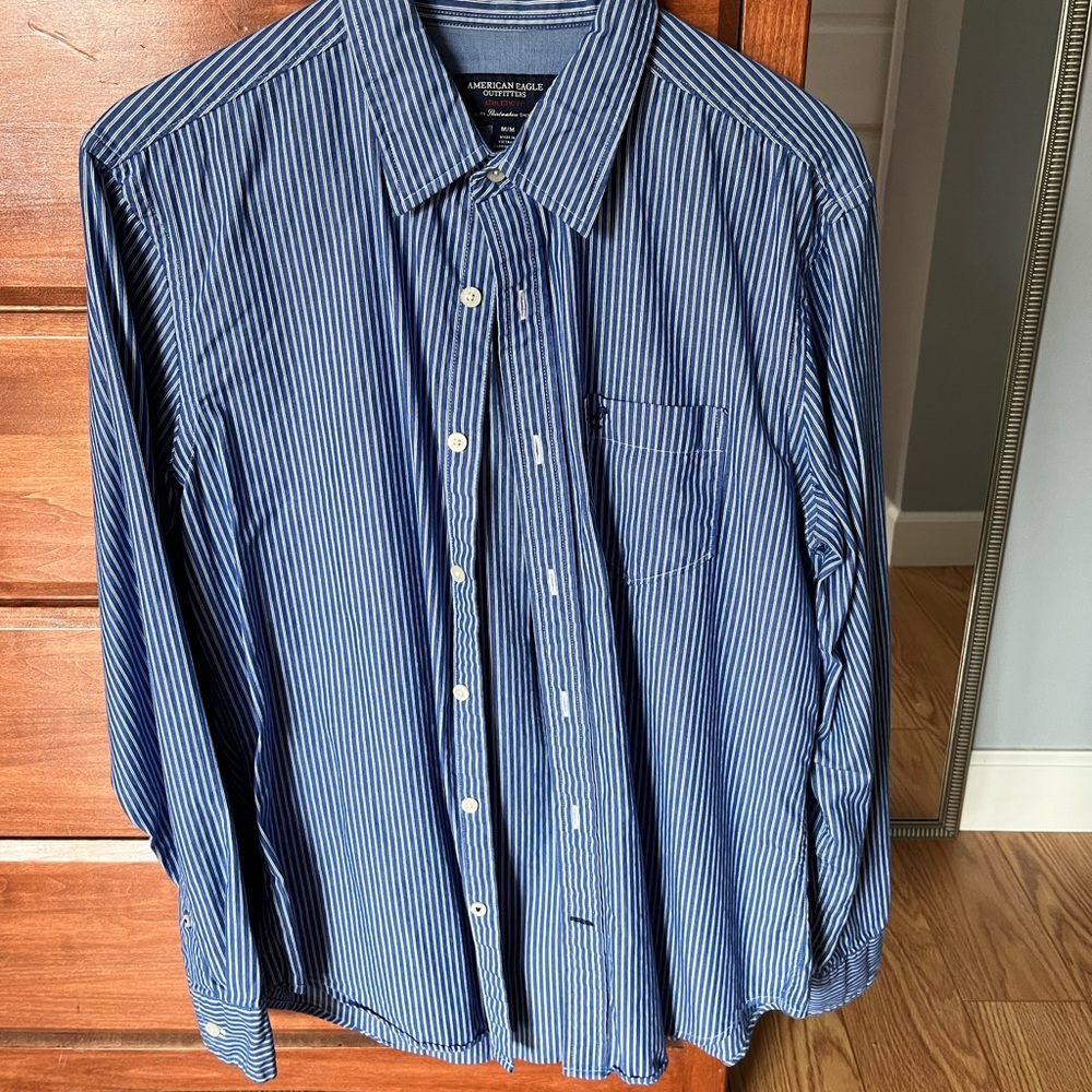 American Eagle Classic Fit Casual Button Shirt